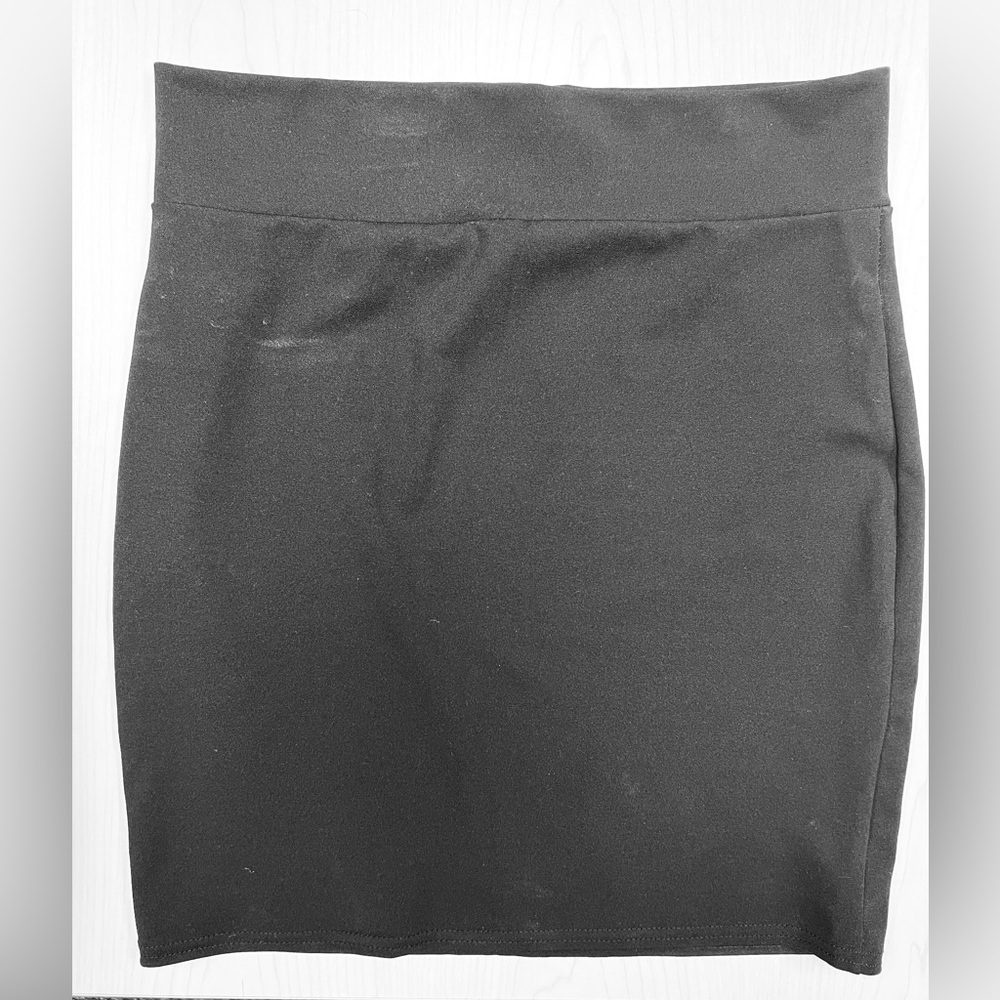 Black skirt